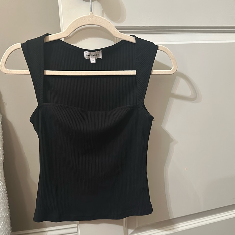 Super down black tank